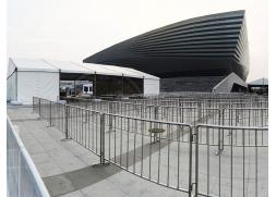 蘭州2020國(guó)際乒聯(lián)總決賽由鄭州華之熠物料租賃出租廠家助力數(shù)千米鐵馬護(hù)欄 